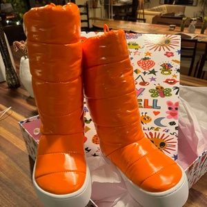 Brand New Jeffrey Campbell Snowed 2 Boots